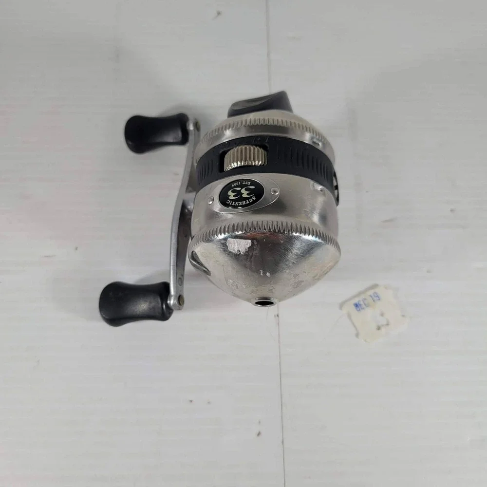 Zebco Authentic 33 Spincast Fishing Reel Silver Black 33J-B4 TESTED